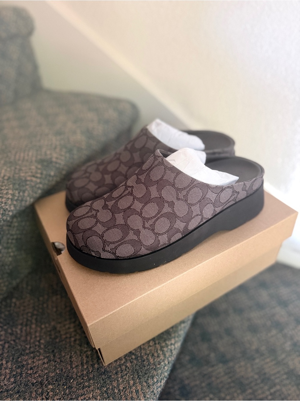 Coach Brown Signature Clog Slip-On with Black Sole women’s size 10 - Picture 16 of 16